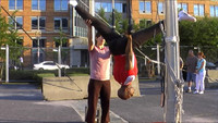 Trapeze Split 1